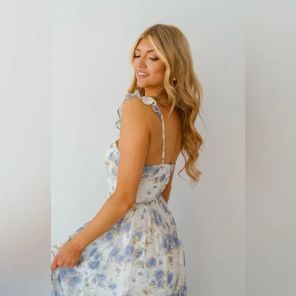 SOLD NWT BLUE AND WHITE FLORAL MAXI RUFFLE DRESS WITH SLIT - FORMAL DRESS - Picture 4 of 15